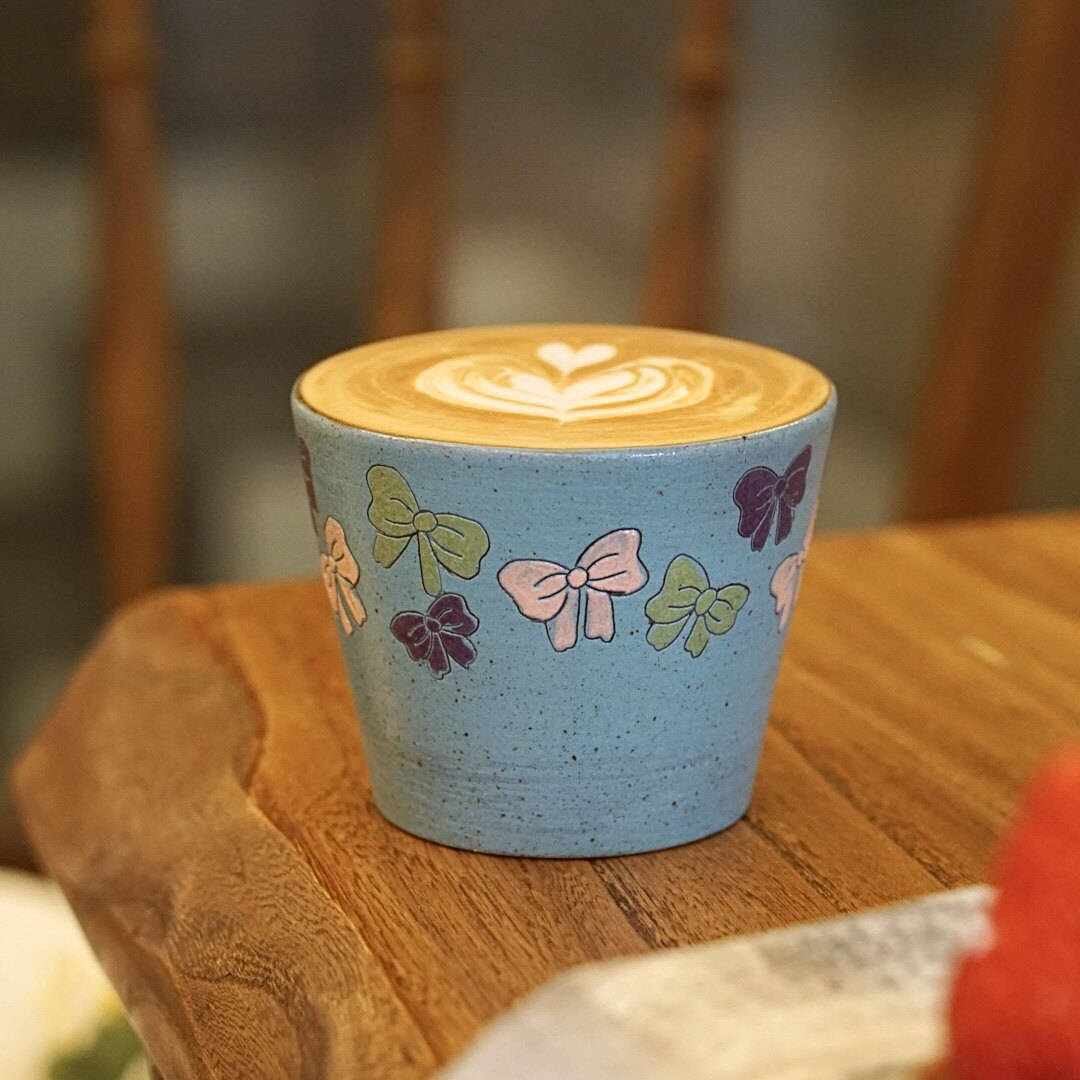 M062 Powder Blue Ribbon Mug – 9.1oz / 270ml