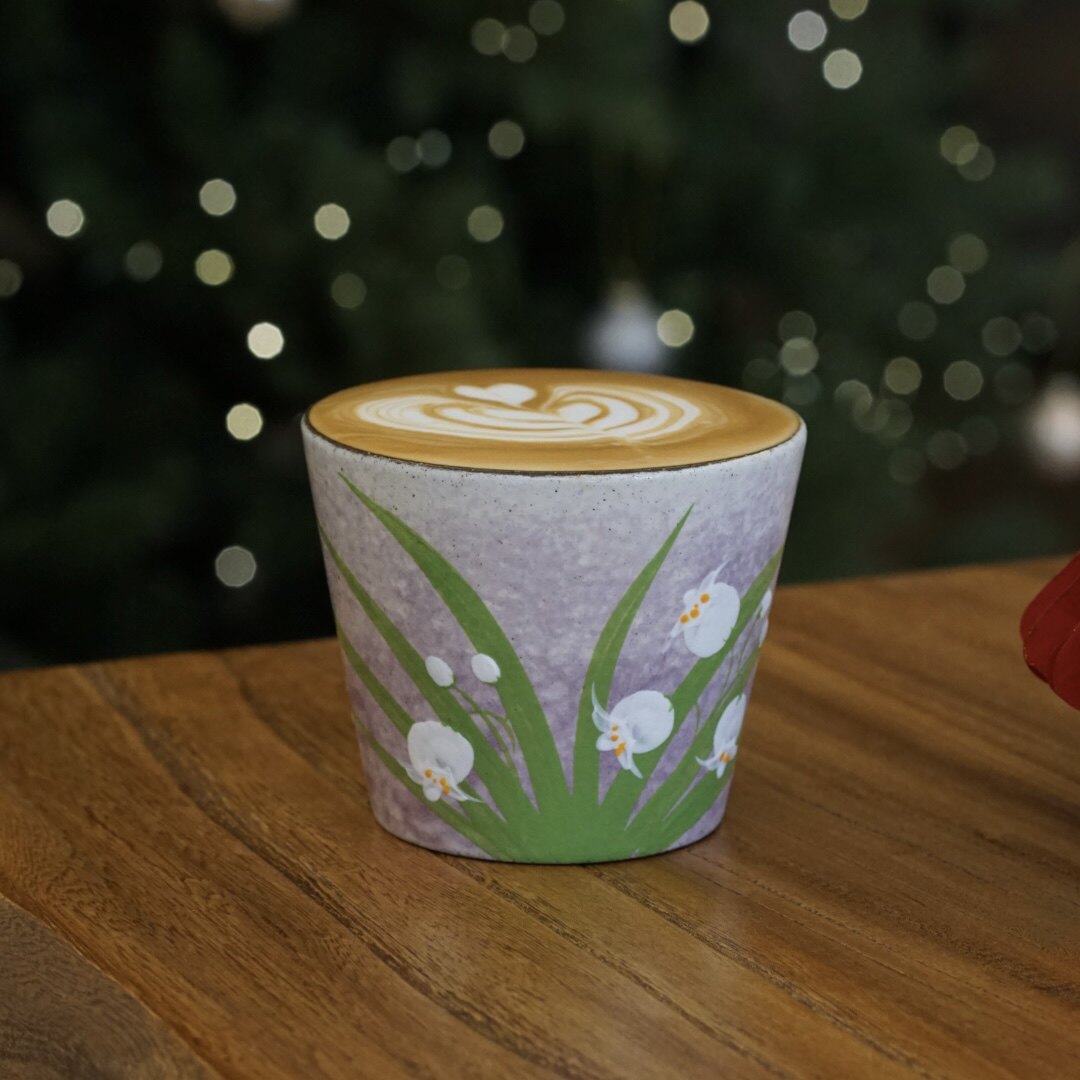 M059 Moonlit Lily of the Valley Mug – 8.5oz / 250ml