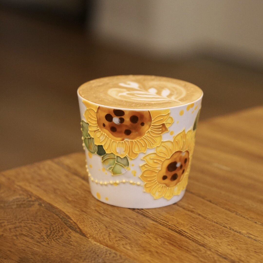 M072 Golden Sunflower Pearl Mug – 8.1oz / 240ml