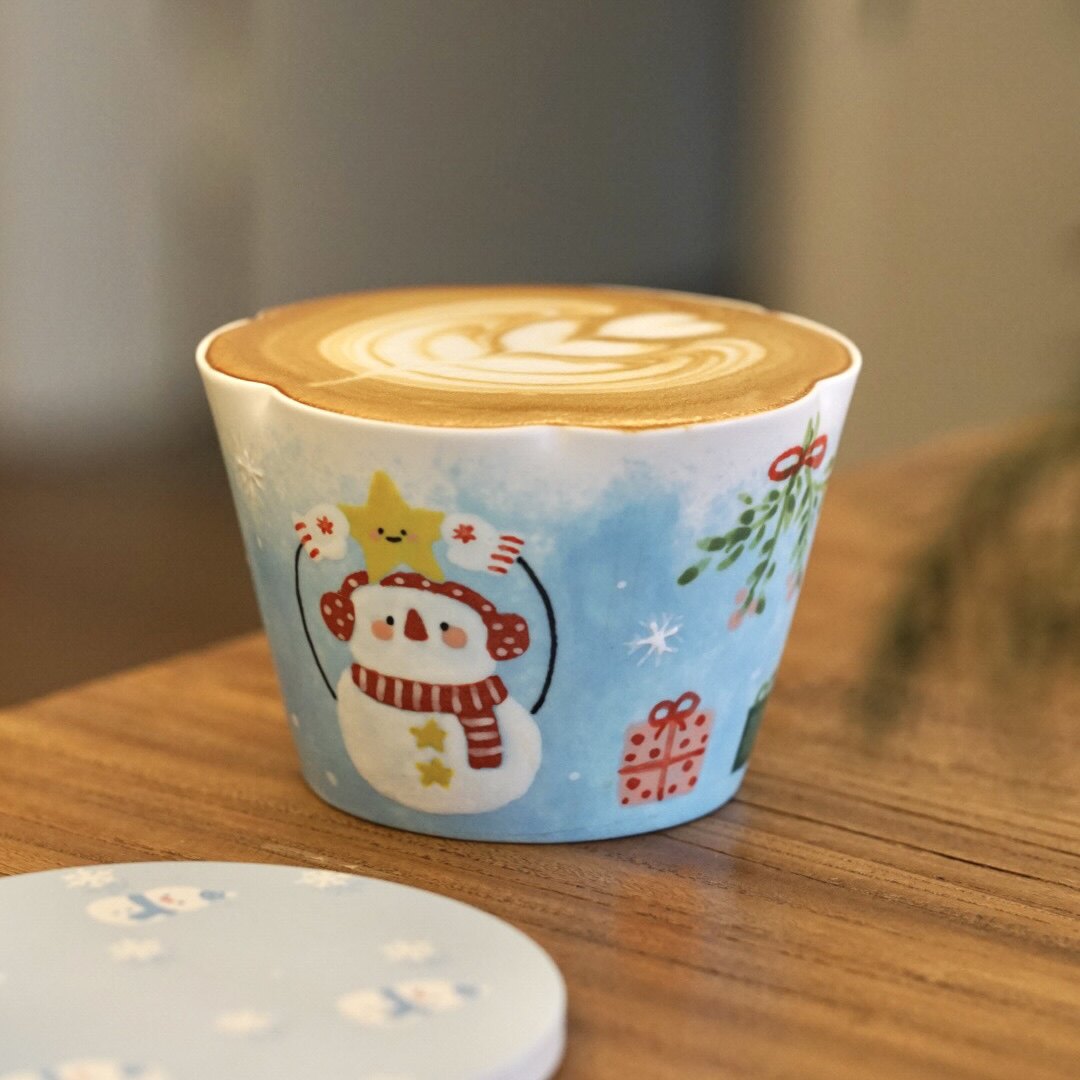M048 Snowy Wonderland Petal Mug – 9.5oz / 280ml
