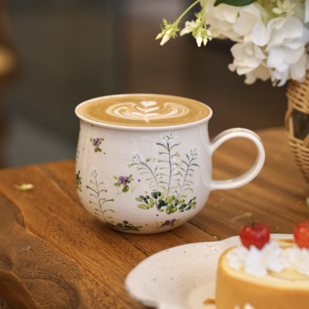 M073 Meadow Herbarium Mug – 10.1oz / 300ml