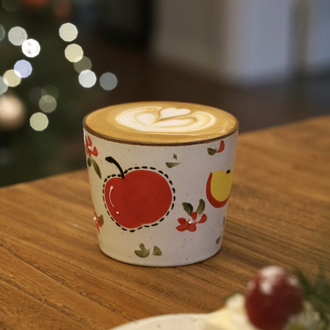 M047 Orchard Apple Petal Mug – 8.1oz / 240ml